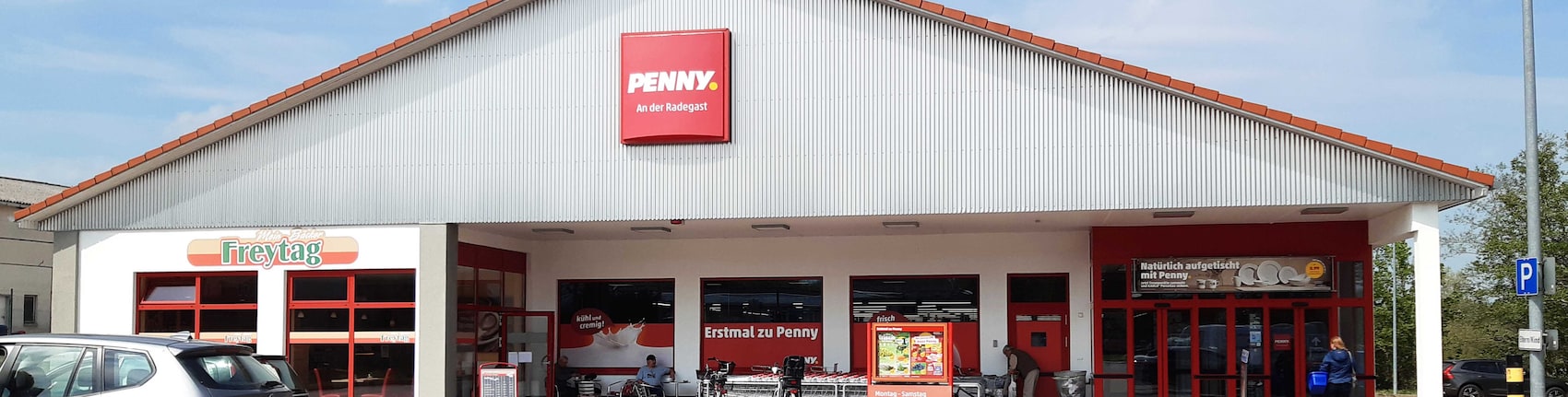 sie sehen den Eingang vom Penny Markt in Gadebusch Rehnaer Str. 2