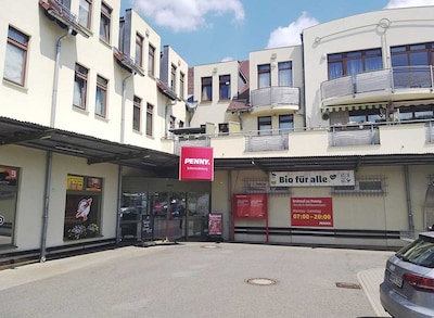 Sie sehen den Eingang vom Penny Markt in Dippoldiswalde Schmiedeberger Markt 1