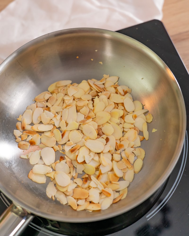 Dänischer Mandelmilchreis mit Sauerkirschen