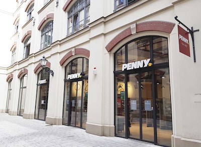 Sie sehen den Eingang vom Penny Markt in Leipzig, Ritterstr. 23-25