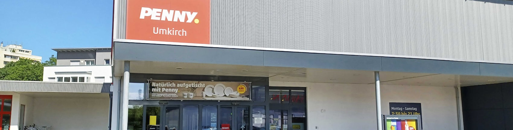 Sie sehen den Eingang vom Penny Markt in Umkirch, Brugesstr. 47