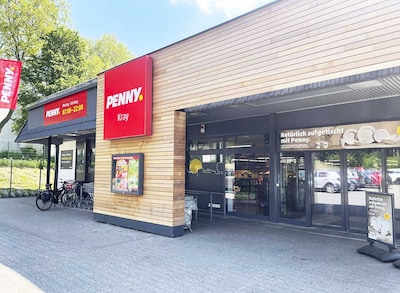 Sie sehen den Eingang vom Penny Markt in Essen - Kray, Brembergstr. 4/Zur Beckhove