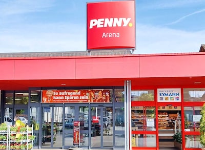 Sie sehen den Eingang vom Penny Markt in Aalen, Bischof-Fischer-Str. 73