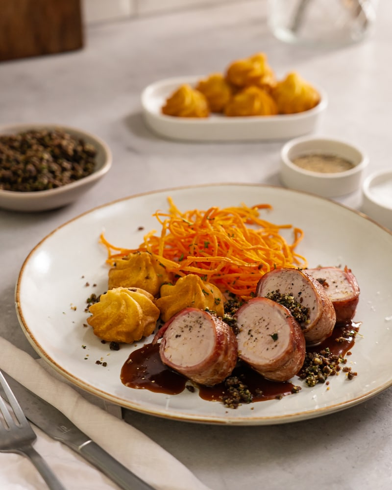 Festtagsfilet mit Möhrenstroh und Kartoffel-Krönchen
