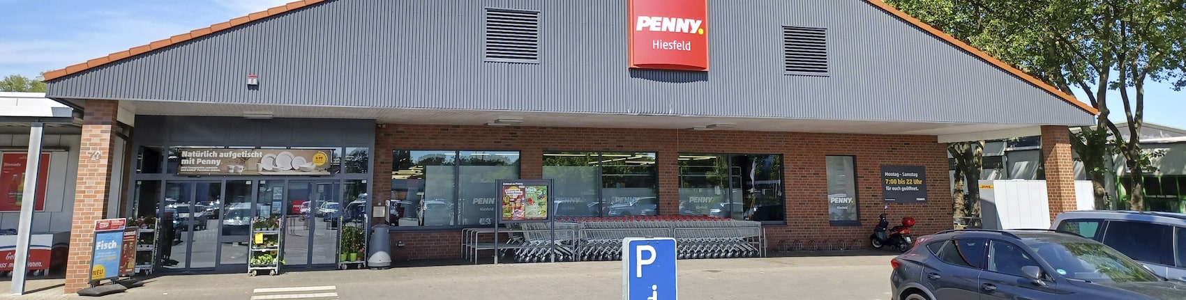 Sie sehen den Eingang vom Penny Markt Dinslaken – Innenstadt Karl-Heinz-Klingen-Str. 70