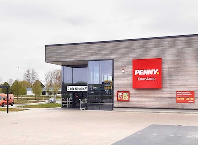 Sie sehen den Eingang vom Penny Markt in Laage-Kronskamp Otto-Lilienthal-Allee 1