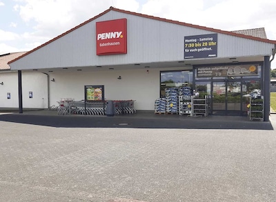 Sie sehen den Eingang vom Penny Markt in Babenhausen, Siemensstr. 2-4