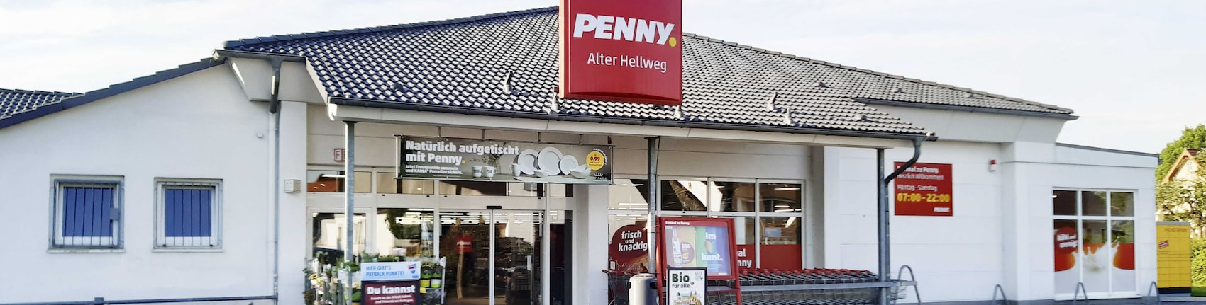 Sie sehen den Eingang vom Penny Markt in Erwitte, Alter Hellweg 32/Berger Str.