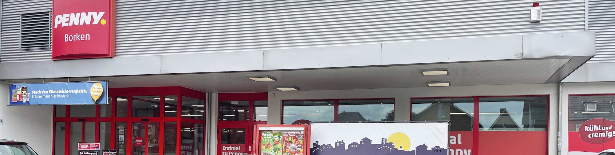 Sie sehen den Eingang vom Penny Markt in Borken, Butenwall 93/ Nordring 45