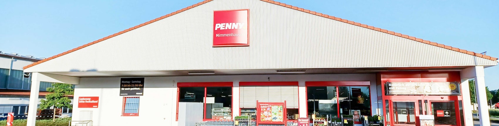 Sie sehen den Eingang vom Penny Markt in Salem/Mimmenhausen Alte Neufracher Str. 56