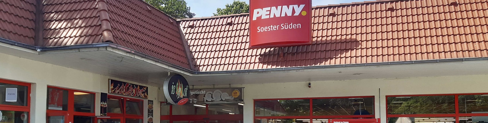 Sie sehen den Eingang vom Penny Markt in Soest, Herzog-Adolf-Weg 9