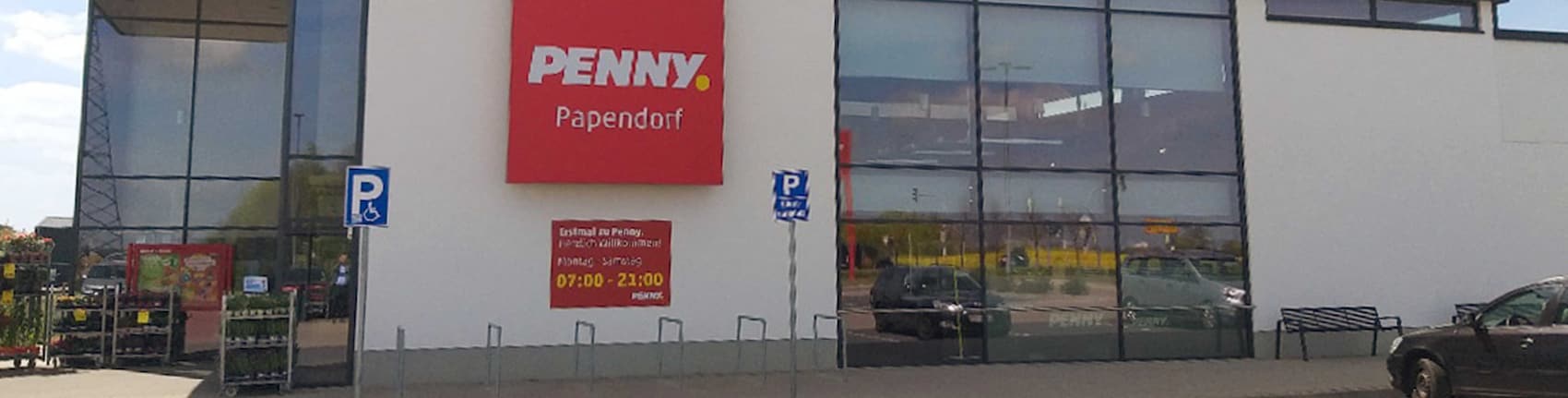 Sie sehen den Eingang vom Penny Markt in Papendorf, Sandkrug 4b