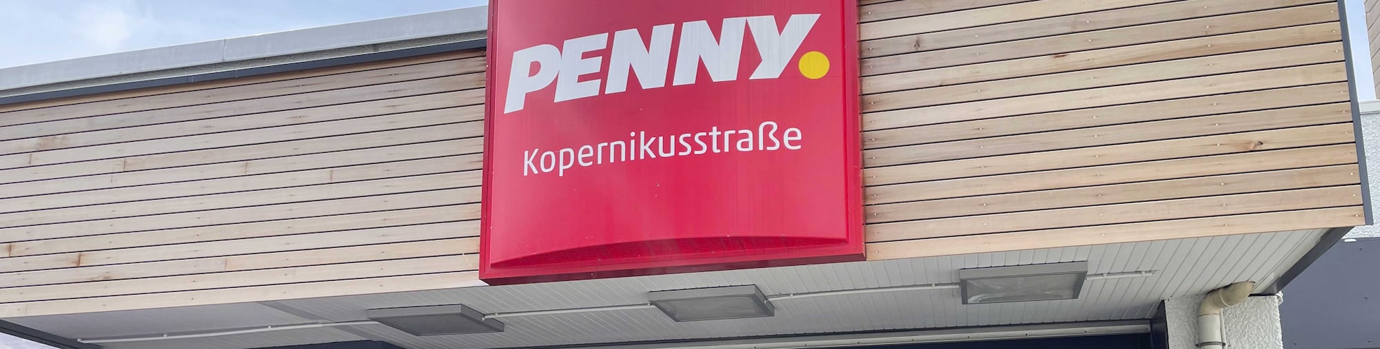 Sie sehen den Eingang vom Penny Markt in Essen - Altendorf, Kopernikusstr. 2-6