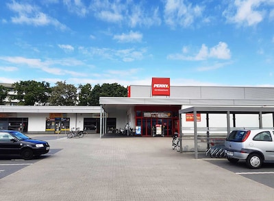 sie sehen den Eingang vom Penny Markt in Salzwedel Vor dem Neuperver Tor 15d