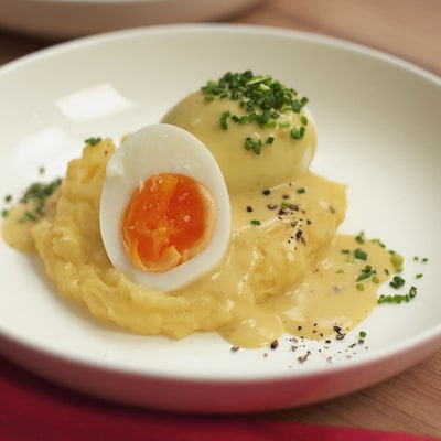 Eier in Senfsoße