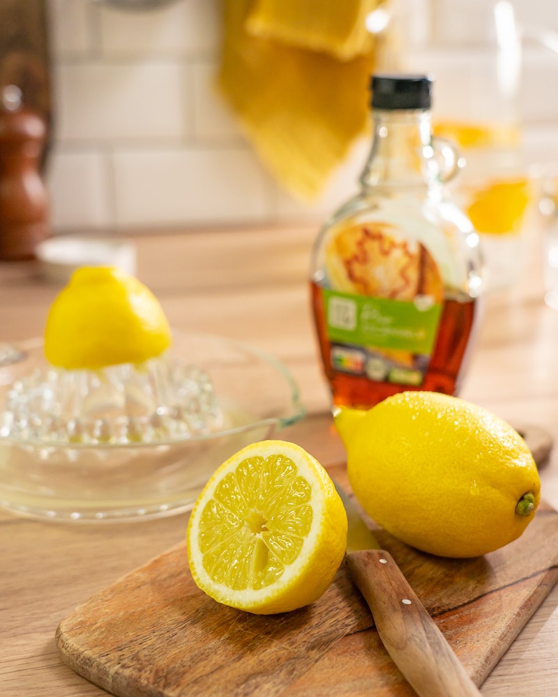 Pfirsichspiesse-mit-Gold-Sirup und Genuss-Hirte-Topping