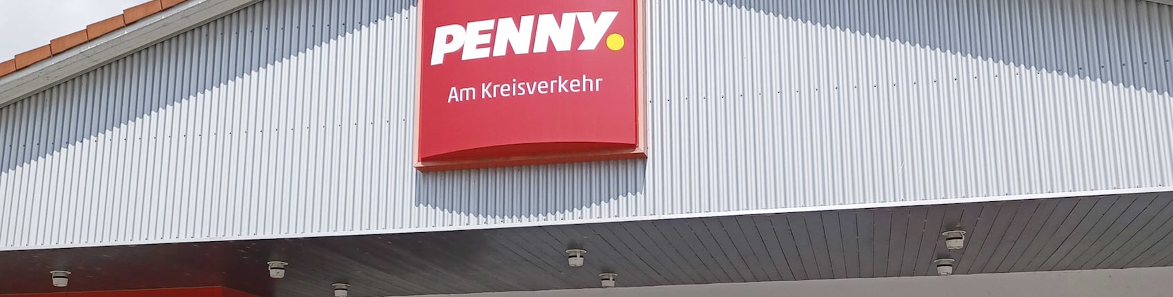 Sie sehen den Eingang vom Penny Markt in Niederreisbach, Am Kreisverkehr 3