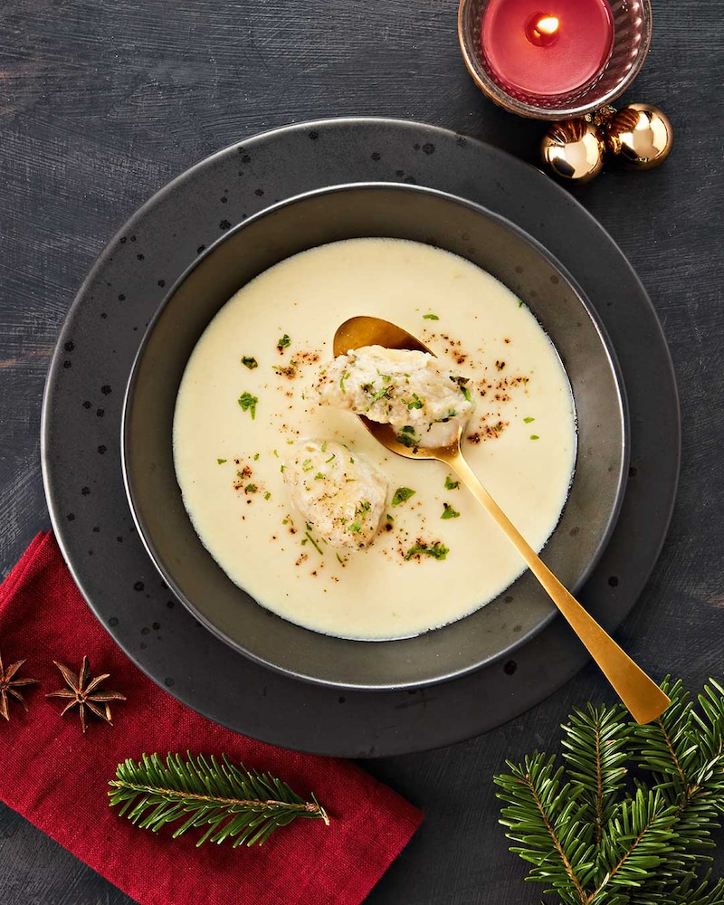 Dieses Bild zeigt die fertige Pastinakensuppe.