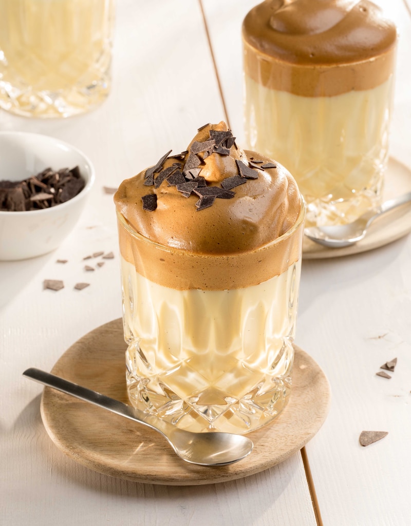 Auf diesem Bild siehst du unser Dalgona-Kaffee-Dessert.