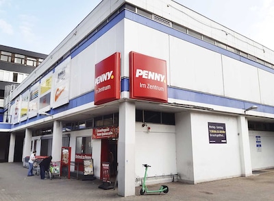 Sie sehen den Eingang vom Penny Markt in Mannheim/Vogelstang, Freiberger Ring 12