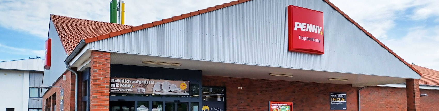 sie sehen den Eingang vom Penny Markt in Trappenkamp Erfurter Str. 4-8