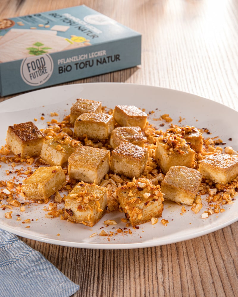 Dieses Bild zeigt den Tofu mit Verpackung.