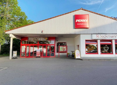 sie sehen den Eingang vom Penny Markt in Remscheid – West Vieringhausen 124