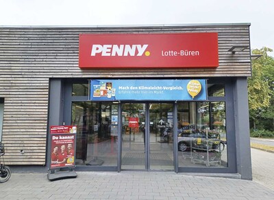 Sie sehen den Eingang vom Penny Markt in Lotte, Landwehrstraße 50-52