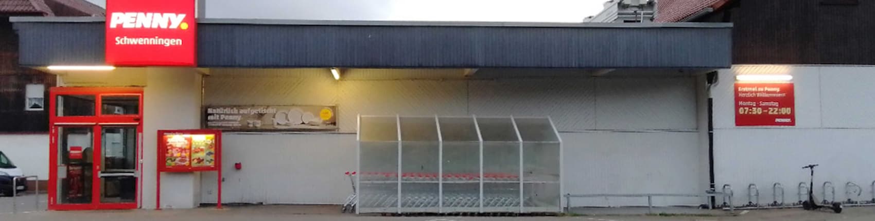 Sie sehen den Eingang vom Penny Markt in Villingen/Schwenningen, Sturmbuehlstr. 134