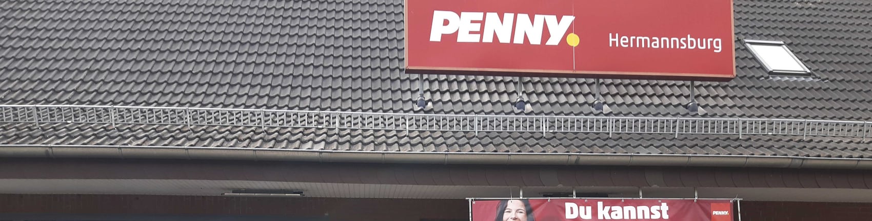 Sie sehen den Eingang vom Penny Markt in Hermannsburg, Celler Str. 14