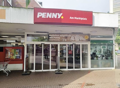 Sie sehen den Eingang vom Penny Markt in Hamburg/Eidelstedt, Ekenknick 9