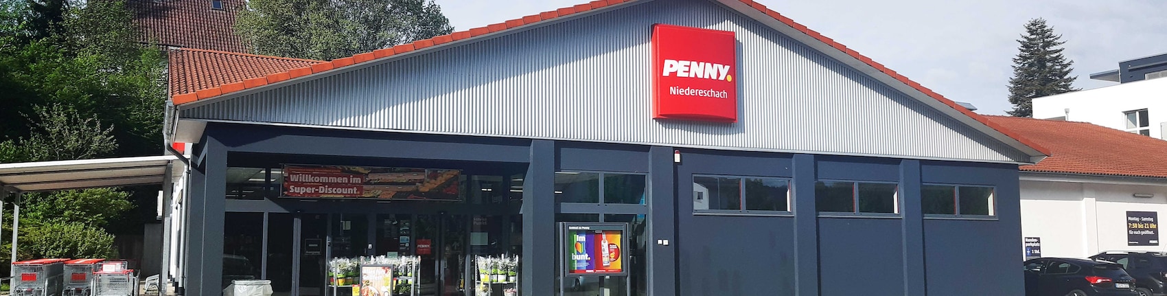 sie sehen den Eingang vom Penny Markt in Niedereschach Deisslinger Str. 4