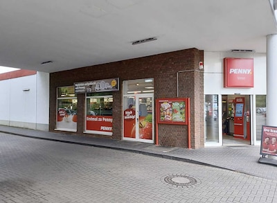 Sie sehen den Eingang vom Penny Markt Mönchengladbach – Venn Muerriger Str. 23-25