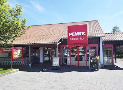 Sie sehen den Eingang vom Penny Markt in Sohland Bahnhofstr. 46 