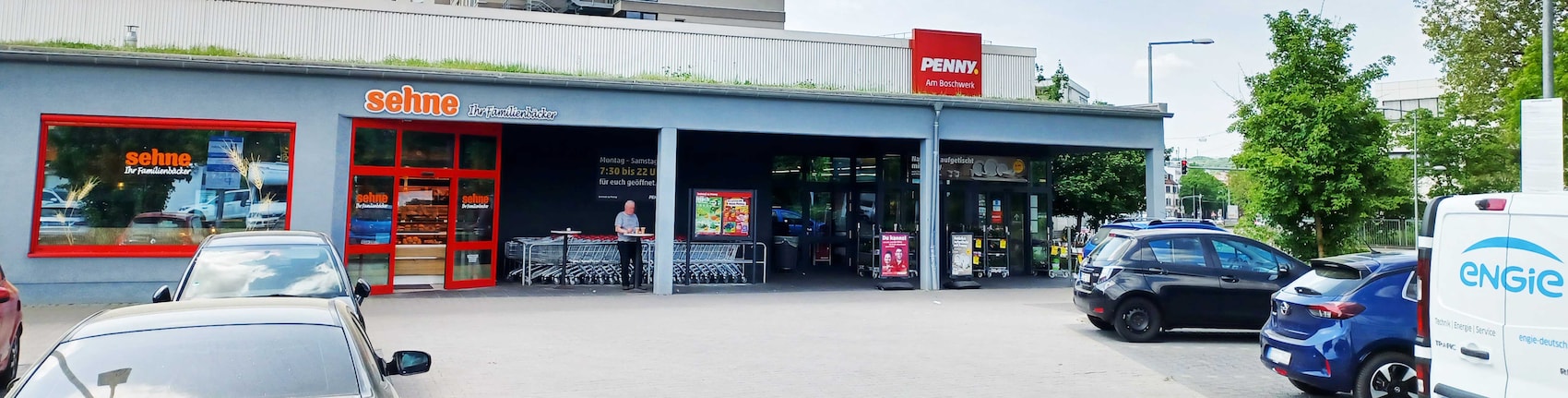 sie sehen den Eingang vom Penny Markt in Stuttgart-Feuerbach Vera-Vollmer-Str. 8