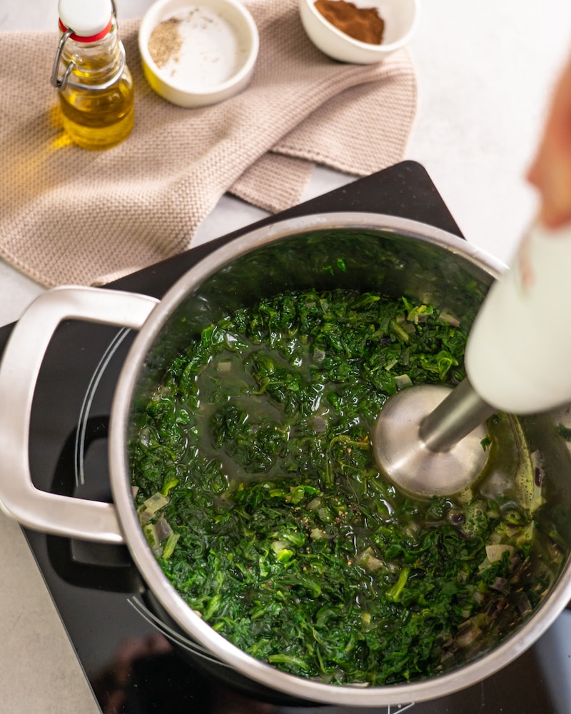 Spinatsuppe mit Räucherlaxx-Topping