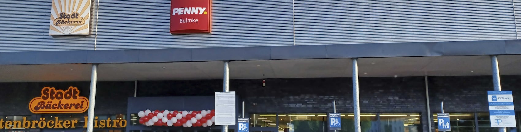 Sie sehen den Eingang vom Penny Markt in Gelsenkirchen - Bulmke - Hüllen, Wanner Str. 49
